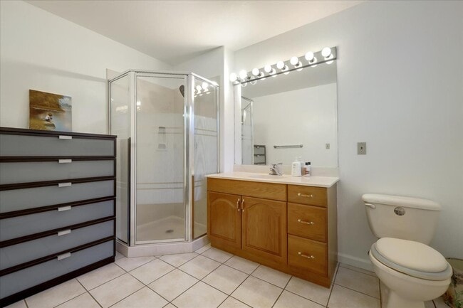 Building Photo - 162 Toyon Rd