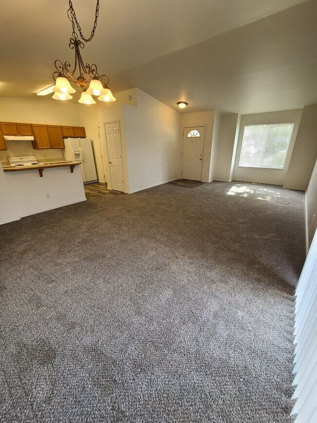 Building Photo - 4188 N Player Dr