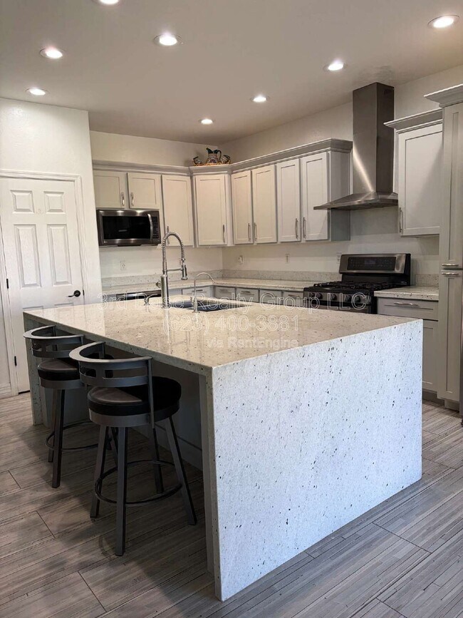 Building Photo - 3033 N 145th Ln