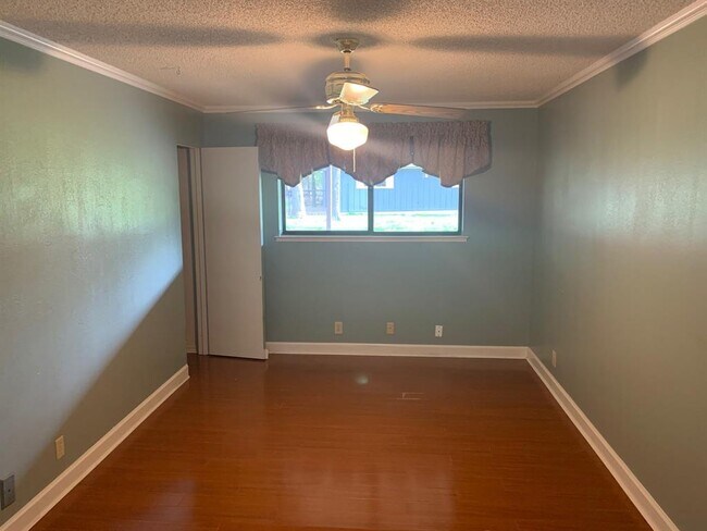 Building Photo - 110 Seminole Cove