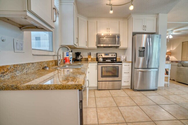 Building Photo - 5700 Bonita Beach Rd SW