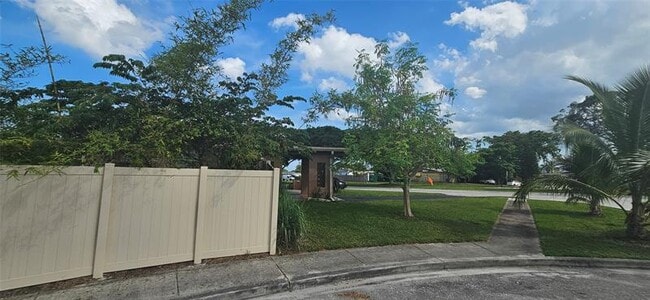 Building Photo - 6257 Margate Blvd