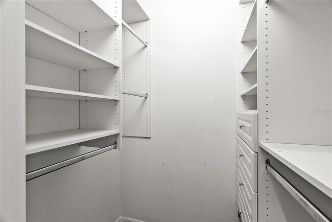 Building Photo - 4830 Sky Blue Dr