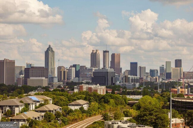 Building Photo - 788 West Marietta St NW