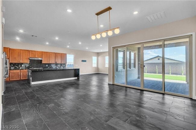 Building Photo - 11837 Grassy Pln Ave