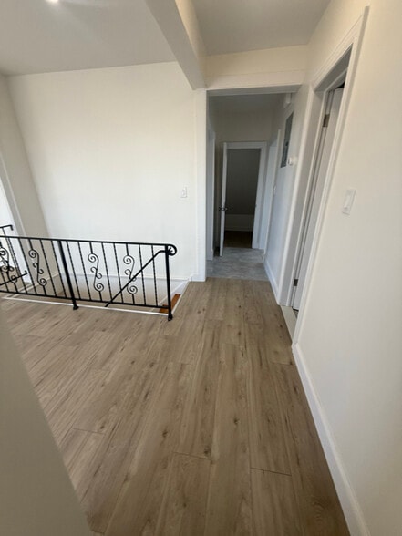 Building Photo - 9-01 150th St