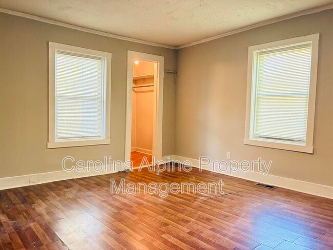 Building Photo - 1110 W Sykes St