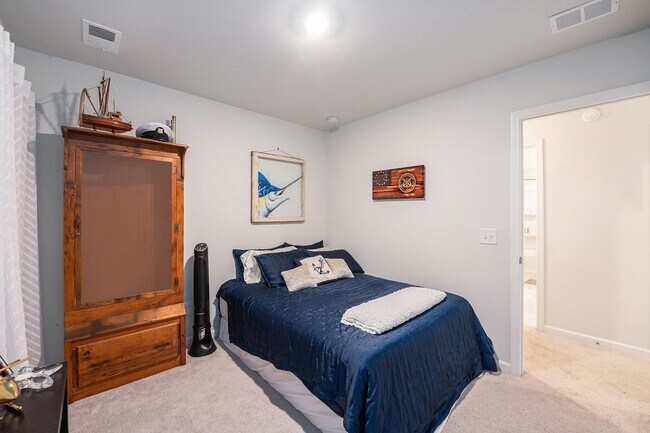 Building Photo - Spacious 5BR House in Charleston
