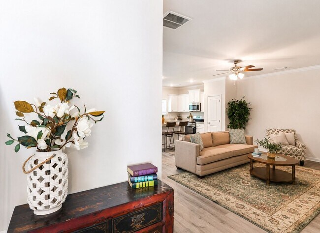 Building Photo - Discover modern living in the heart of Cornelia!