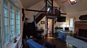 Building Photo - 85 Presidents Rd