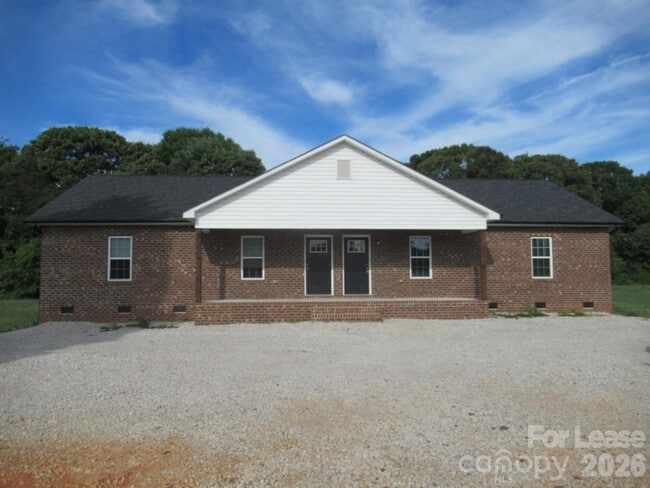 Building Photo - 403 Northbrook III School Rd