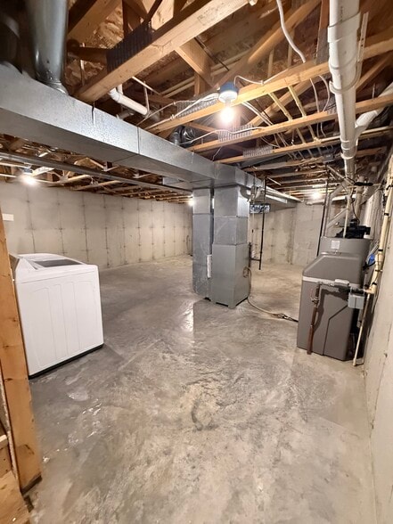 Building Photo - 3006 Selkirk Dr