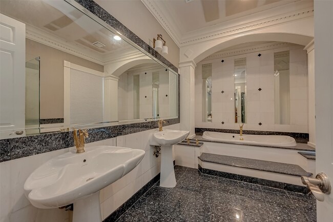 Building Photo - 12445 Memorial Dr