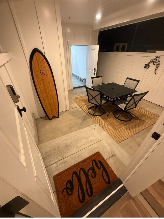 Building Photo - 512 Jasmine Ave