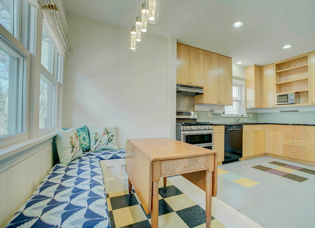 Building Photo - Perfect 5BR Home in Uptown!