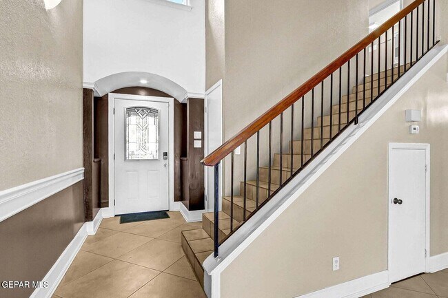 Building Photo - 6622 Dawn Dr