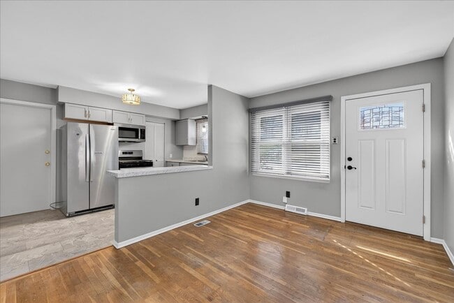 Building Photo - 1210 N 5th St