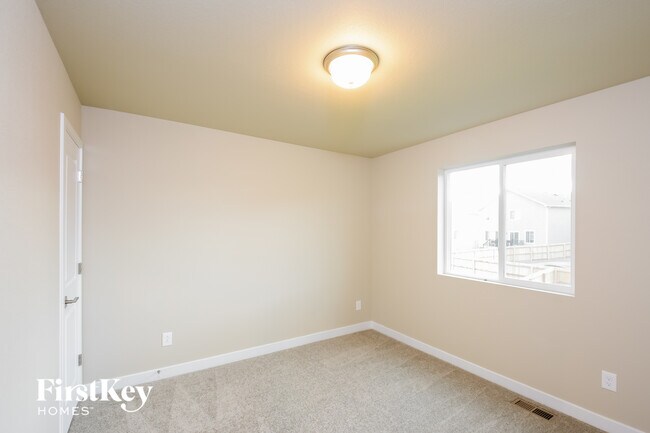 Building Photo - 10741 Luneth Dr