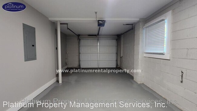 Building Photo - 4 br, 2.5 bath House - 2635 Hatfield Cir Se