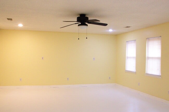 Building Photo - 514 Delaney Rd NW