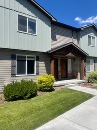 Building Photo - Beautiful 3 Bed, 1.5 Bath Townhome for Rent in The Meadows – Rexburg, ID