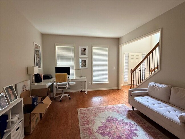 Building Photo - 1695 Montcliff Dr