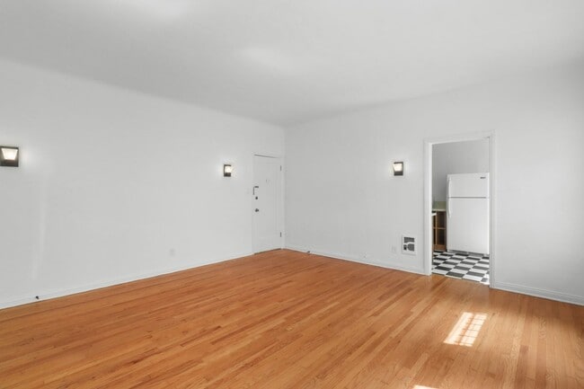 Building Photo - 6282 Commodore Sloat Dr