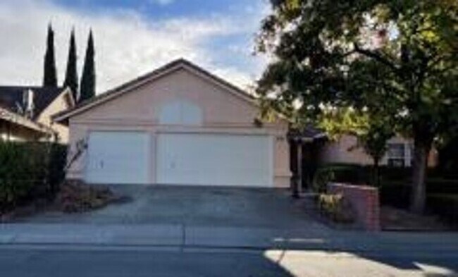 Primary Photo - Weston Ranch Home 3 Bedrooms 2 Bath