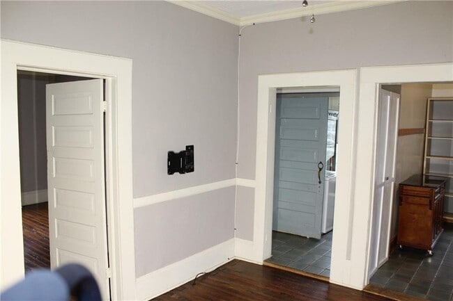 Building Photo - 1075 Manigault St SE