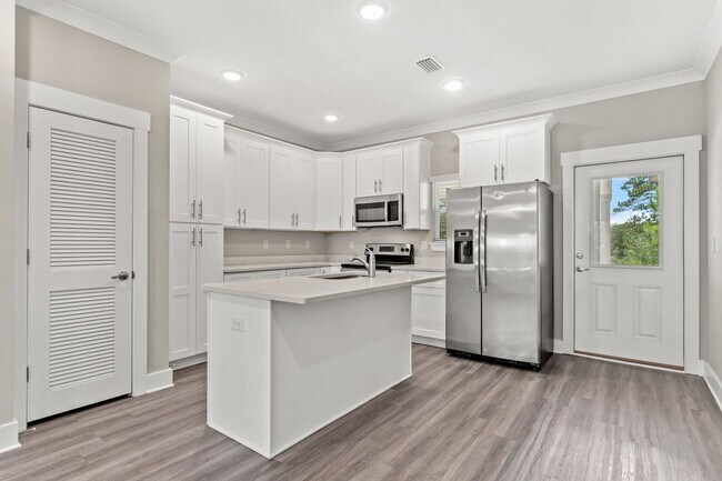 Building Photo - 306 N Sand Palm Rd