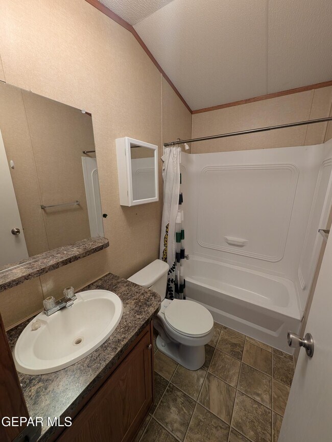 Building Photo - 1052 Macadamia Cir