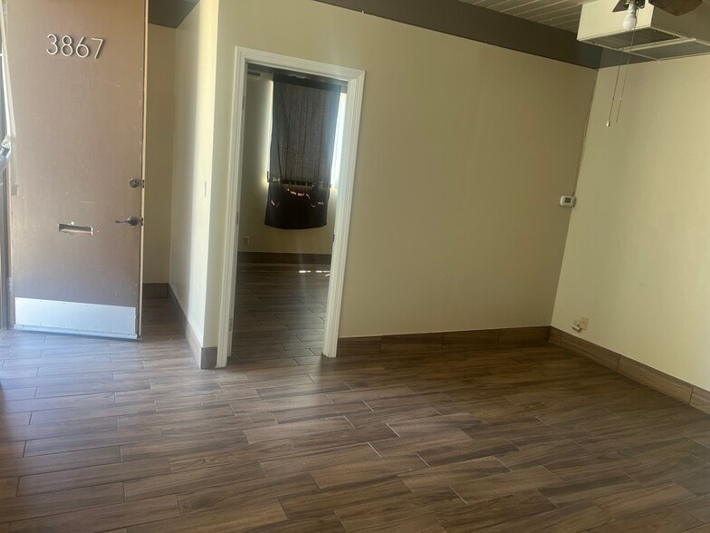 Building Photo - 3867 Jurupa Ave