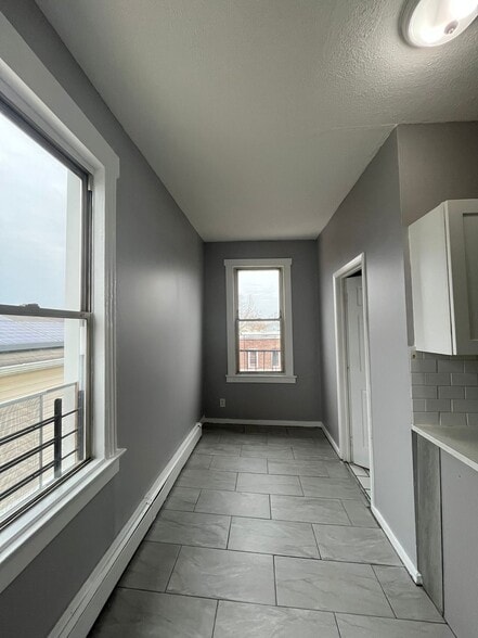 Building Photo - 97 Stevens Ave