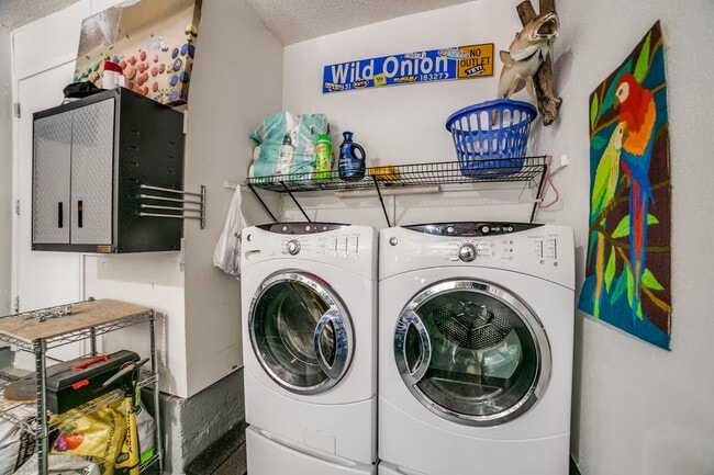 Building Photo - 8518 Sir Lancelot