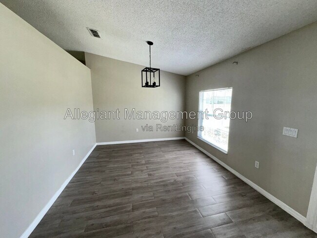 Building Photo - 1011 Morvan Ln