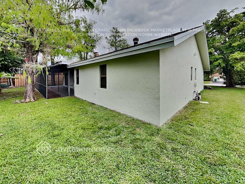 Building Photo - 7010 NW 49th Pl