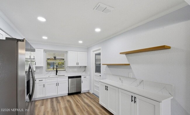 Building Photo - 3608 Fortuna Dr