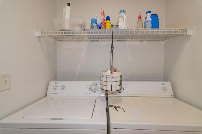 Building Photo - 2030 Brookhurst St