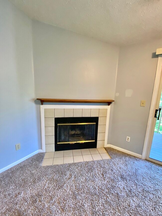 Building Photo - 27 Rio Grande Cir