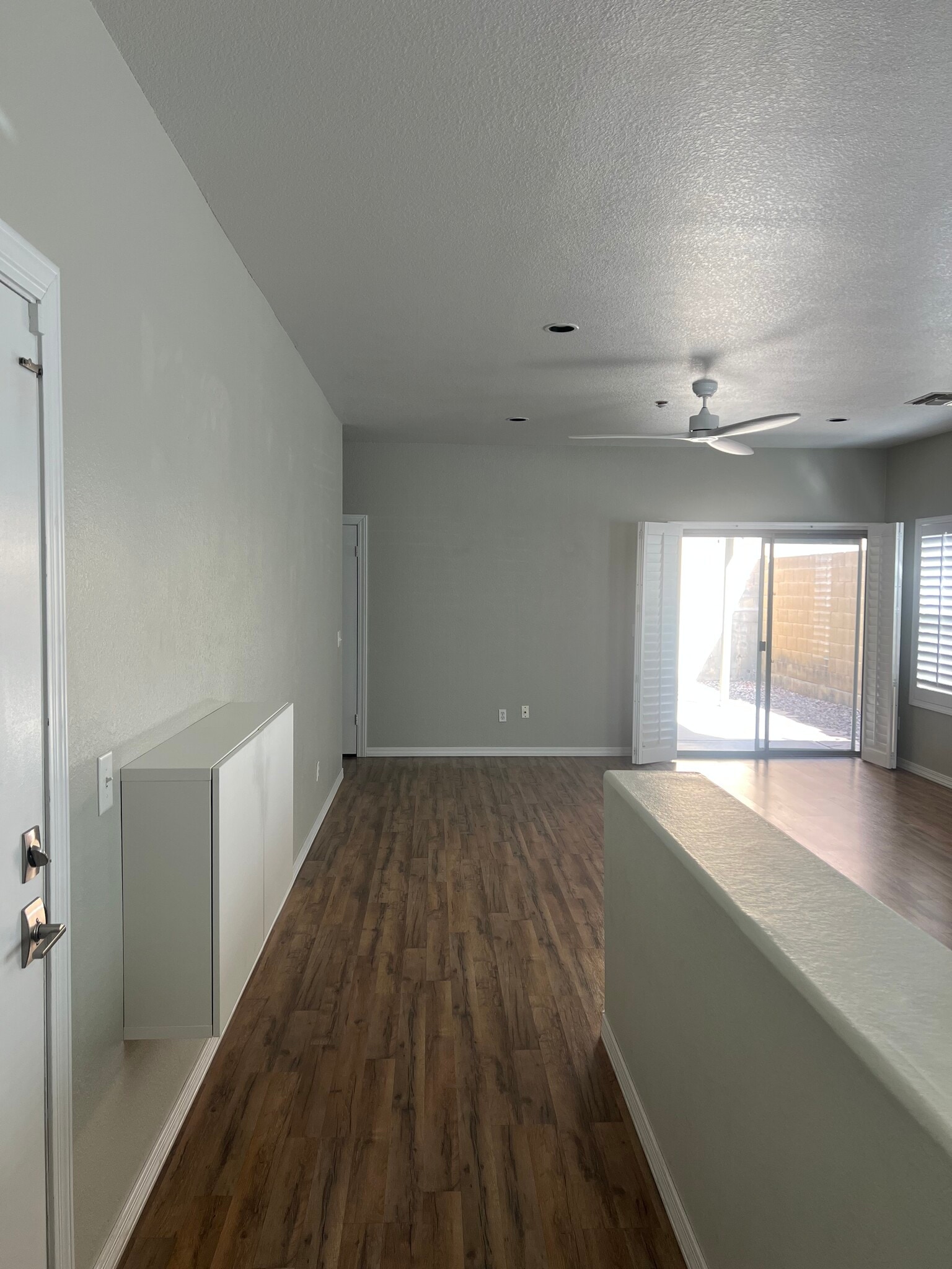 Building Photo - 7500 E Deer Valley Rd