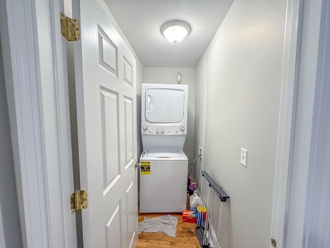 Building Photo - 79 Winchester Ave