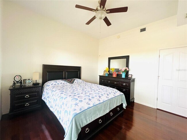 Building Photo - 642 Wells Ct