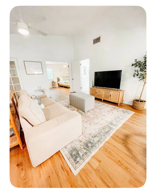 Building Photo - 4402 Sea Cove