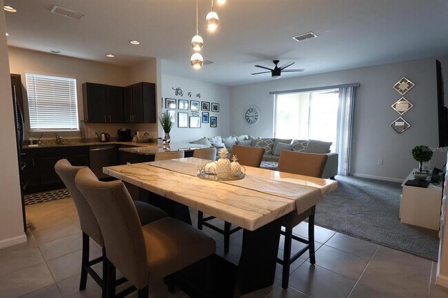Building Photo - 301 Golden Sands Cir