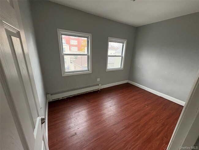 Building Photo - 56-33 Waldron St