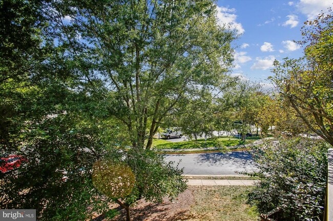 Building Photo - 6339 Dunman Way