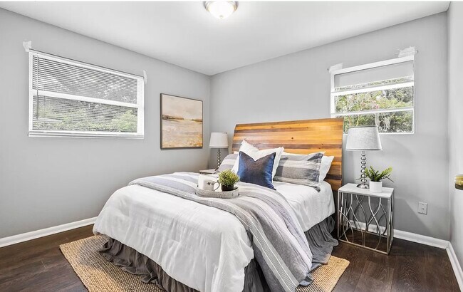 Building Photo - 6944 Cherbourg Ave S