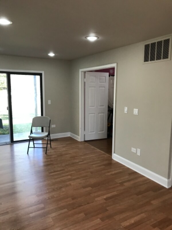 Building Photo - 371 Sandhurst Cir