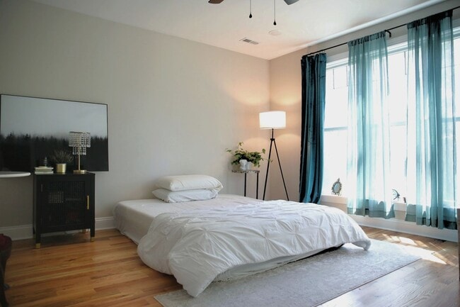 Building Photo - Gorgeous, New Home in Rocketts Landing: Available in July!