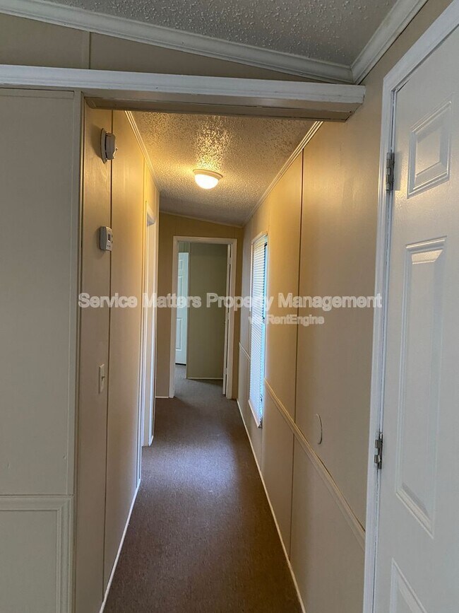 Building Photo - 4021 Thomas St